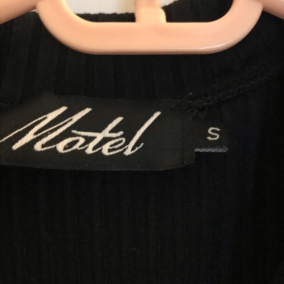 Motel UO Zip up black bodycon dress - Picture 3 of 3